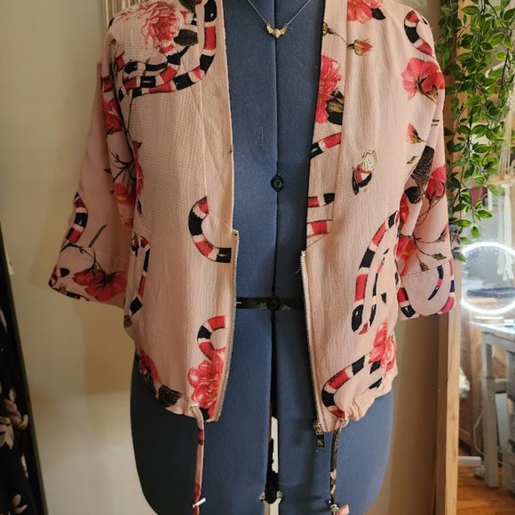 Cotton:on - Kimono style zip - floral snake pattern - US 6 but fits larger! - Picture 4 of 11